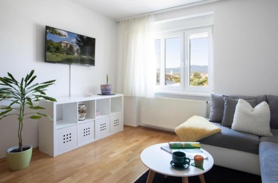 Tesla Apartment Urban Stay ซาเกร็บ ภายนอก รูปภาพ