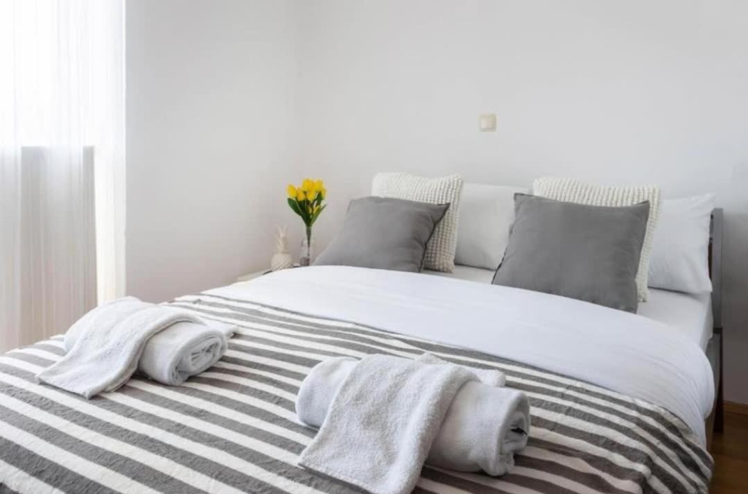 Tesla Apartment Urban Stay ซาเกร็บ ภายนอก รูปภาพ